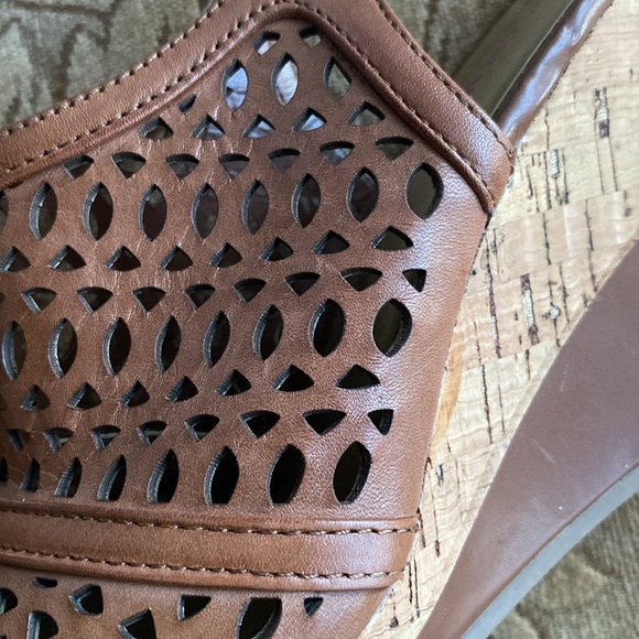 Connie NAKITA Cork Wedge woman’s sandal shoe tan brown leather upper size 7.5 🌹 - Picture 14 of 17